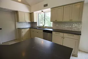 708 Cowal Dr S, Briarcliff, TX 78669 - Photo 3