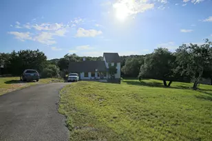 708 Cowal Dr S, Briarcliff, TX 78669 - Photo 19