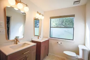 708 Cowal Dr S, Briarcliff, TX 78669 - Photo 21
