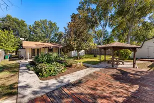 2207 N Plains Ave, Austin, TX 78757 - Photo 21