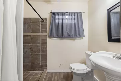 148 E Boundary Street, Giddings, TX 78942 - Photo 15