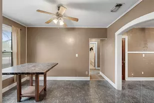 148 E Boundary St, Giddings, TX 78942 - Photo 7