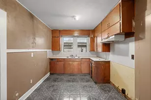 148 E Boundary St, Giddings, TX 78942 - Photo 9