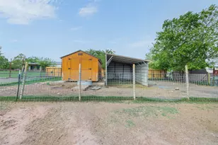 203 Saffles Rd, Waco, TX 76706 - Photo 17