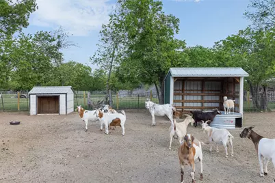 203 Saffles Road, Waco, TX 76706 - Photo 29