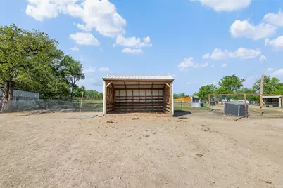 203 Saffles Road, Waco, TX 76706 - Photo 1