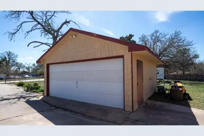 142 Triangle Acres, Cedar Creek, TX 78612 - Photo 17