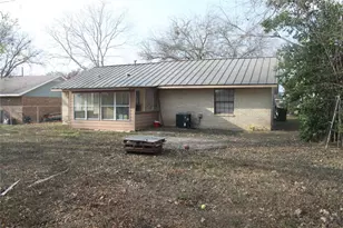 1504 Lakeview Dr, Lockhart, TX 78644 - Photo 5