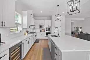 225 Spicewood Trails Dr, Spicewood, TX 78669 - Photo 7