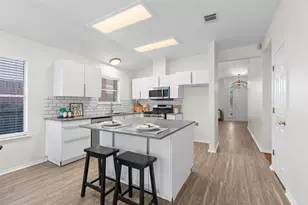 8430 Alvin High Ln, Austin, TX 78729 - Photo 7