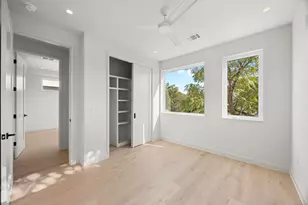 1175 Navasota St, Austin, TX 78702 - Photo 27