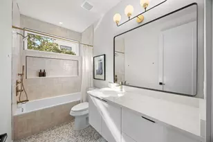 1175 Navasota St, Austin, TX 78702 - Photo 29