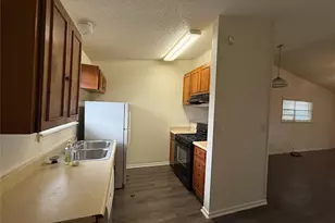 618 Mill St, San Marcos, TX 78666 - Photo 3