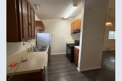618 Mill Street #B, San Marcos, TX 78666 - Photo 3