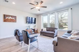 203 Zuma Dr, Liberty Hill, TX 78642 - Photo 9