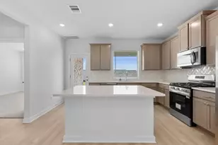 244 Bloomington Loop, Hutto, TX 78634 - Photo 7