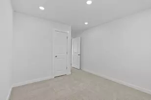 244 Bloomington Loop, Hutto, TX 78634 - Photo 23