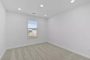 244 Bloomington Loop, Hutto, TX 78634 - Photo 25