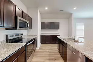 160 McNamara Ct, Jarrell, TX 76537 - Photo 3