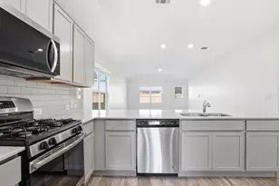 5900 Bell Tower Ln, Austin, TX 78747 - Photo 3