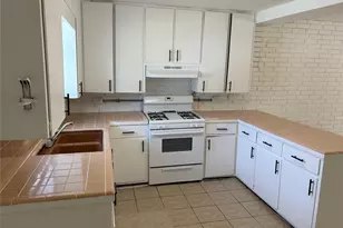 401 Branch St, Taylor, TX 76574 - Photo 5