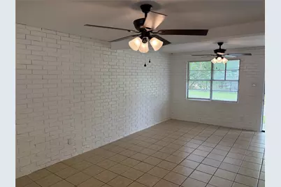 401 Branch Street, Taylor, TX 76574 - Photo 3