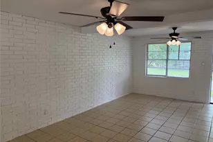 401 Branch St, Taylor, TX 76574 - Photo 3