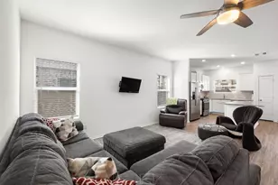 104 Blue Blaze Trl, Georgetown, TX 78628 - Photo 3