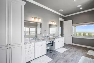 672 Villa Dr, Crystal Beach, TX 77650 - Photo 19