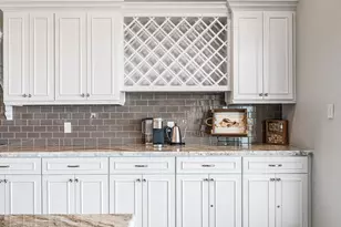 672 Villa Dr, Crystal Beach, TX 77650 - Photo 11