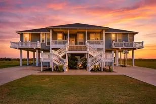 672 Villa Dr, Crystal Beach, TX 77650 - Photo 1