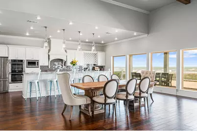 672 Villa Drive, Crystal Beach, TX 77650 - Photo 7