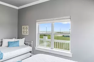 672 Villa Dr, Crystal Beach, TX 77650 - Photo 31