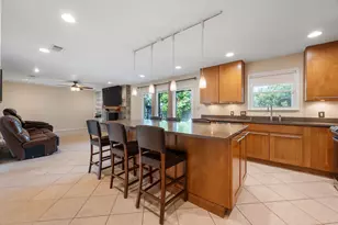 8612 Stillwood Ln, Austin, TX 78757 - Photo 11