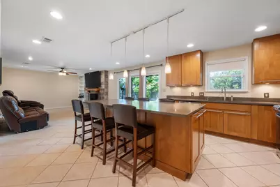8612 Stillwood Lane, Austin, TX 78757 - Photo 11