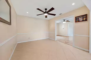 8612 Stillwood Ln, Austin, TX 78757 - Photo 15
