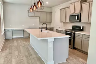 8315 Laughlin Ln, Austin, TX 78744 - Photo 5