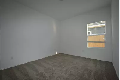 404 E Bass Drive, Bastrop, TX 78602 - Photo 3