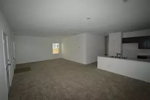 404 E Bass Dr, Bastrop, TX 78602 - Photo 13