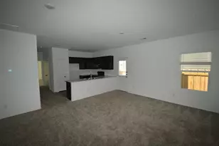 404 E Bass Dr, Bastrop, TX 78602 - Photo 9