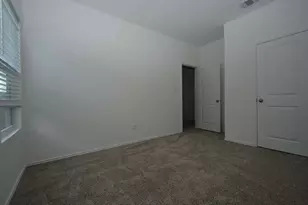 404 E Bass Dr, Bastrop, TX 78602 - Photo 35