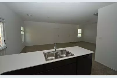 404 E Bass Drive, Bastrop, TX 78602 - Photo 5