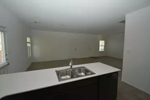 404 E Bass Dr, Bastrop, TX 78602 - Photo 5