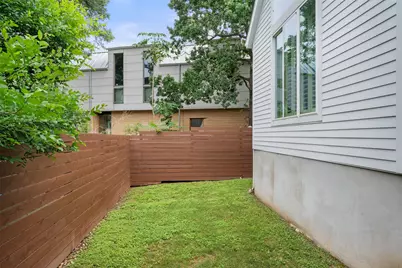 1909 E M Franklin Avenue, Austin, TX 78723 - Photo 31