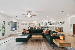 3902 Knollwood Dr, Austin, TX 78731 - Photo 3