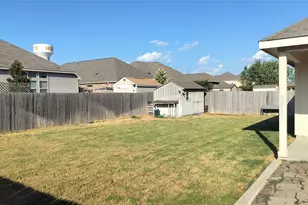 1000 Farm House Cove, Hutto, TX 78634 - Photo 19