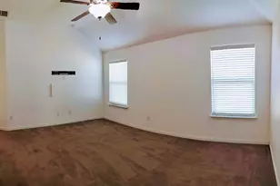 1000 Farm House Cove, Hutto, TX 78634 - Photo 9