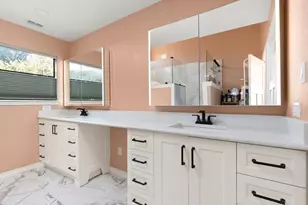 13805 Skyline Dr, Austin, TX 78732 - Photo 15