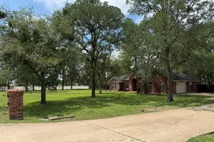 104 Spring Branch, Bastrop, TX 78602 - Photo 3