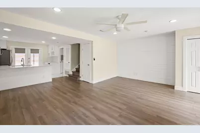 6410 Chimney Creek Circle #B, Austin, TX 78723 - Photo 7